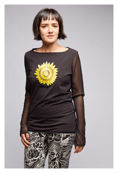Shirt KARLA Sonnenblume rabenschwarz